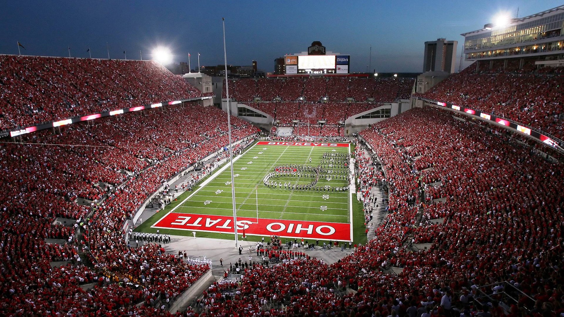 巴雷特：在进攻和防守的交界处，他为全黑队提供坚实支撑