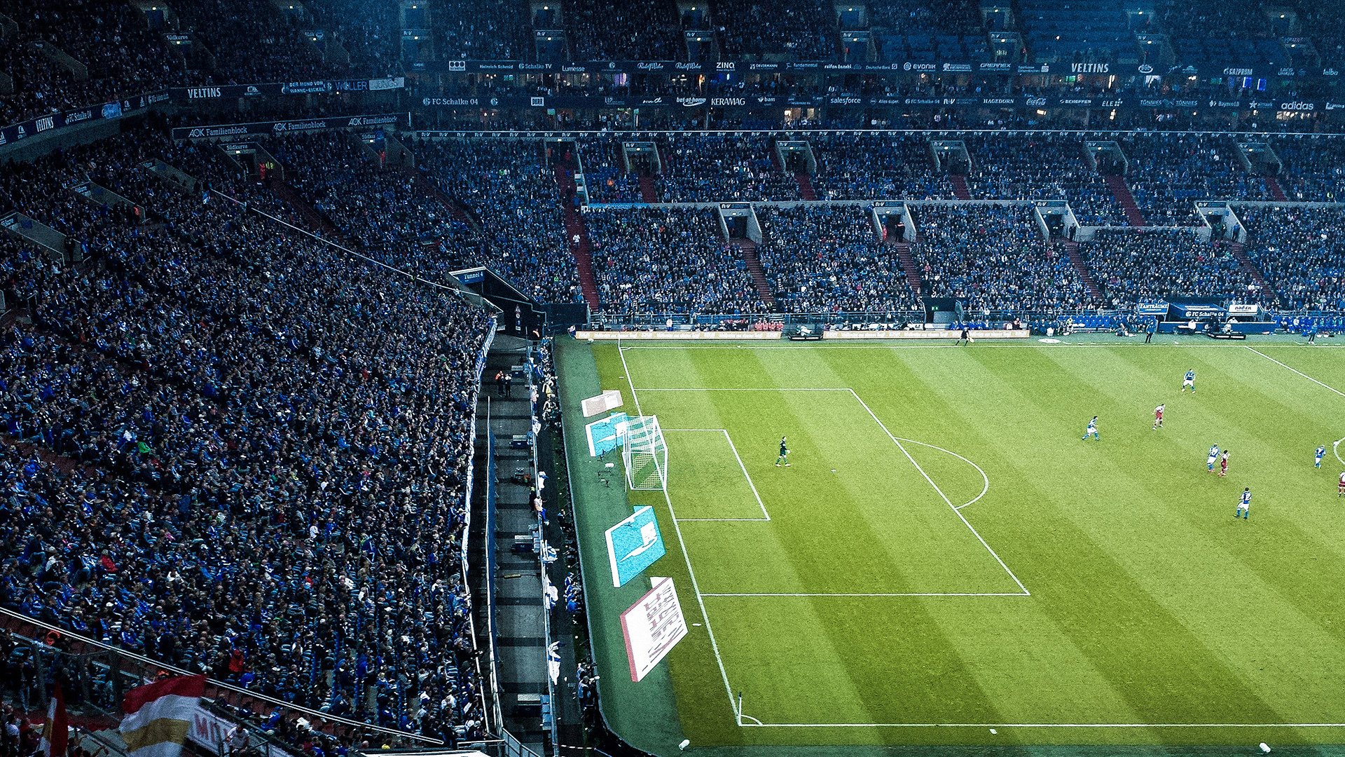 青训机制鼓励校际交流赛打通多区域竞赛资源，青训项目