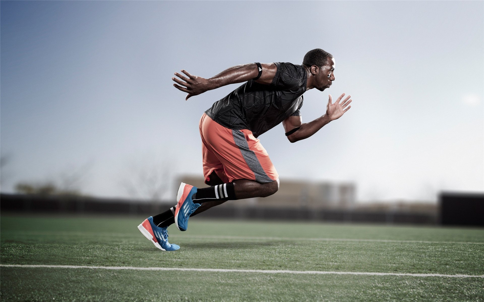 特色足球主题文化街区在全国多个省市落地，助推城市品牌建设，足球特色学校宣传片